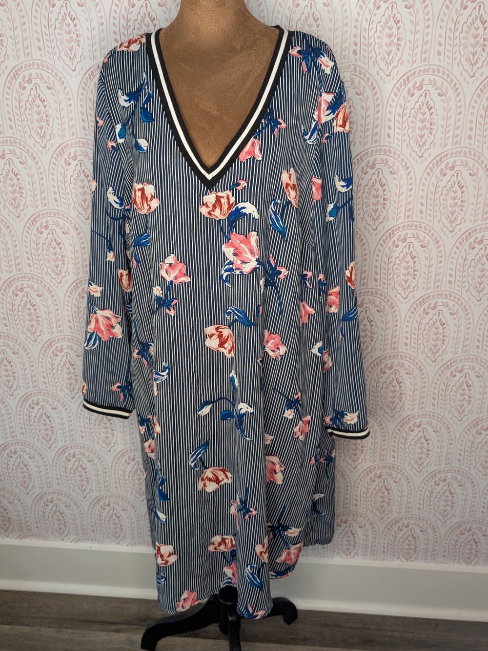 Luxology Navy Pinstripe Floral V-Neck Long Sleeve Dress SZ 14